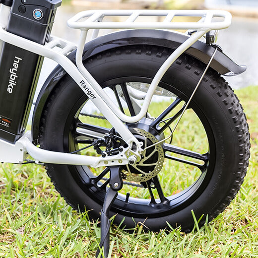 Close-up view of 500 W motor on the Heybike Ranger ebike