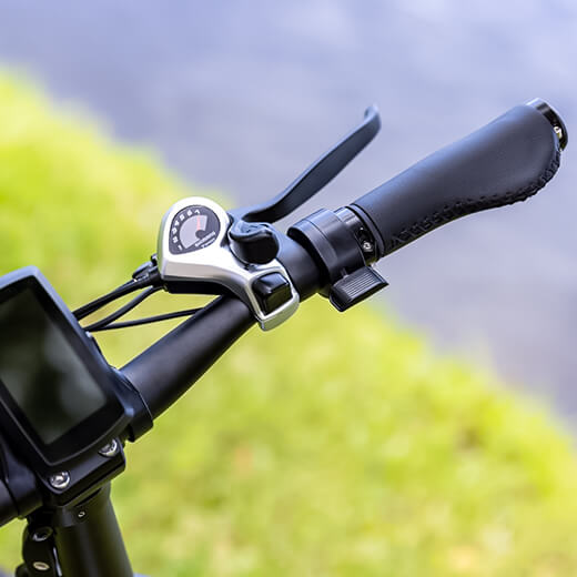 Close-up view of right grip, shimano 7-speed, throttle